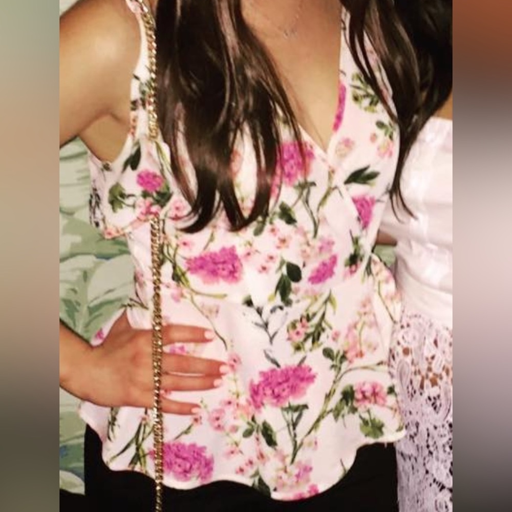 Beautiful floral top with tie on waist